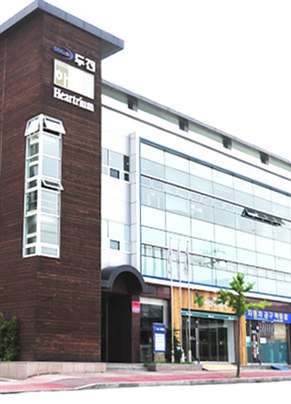 두진건설 사옥 전경 - 청주하트리움 시공사